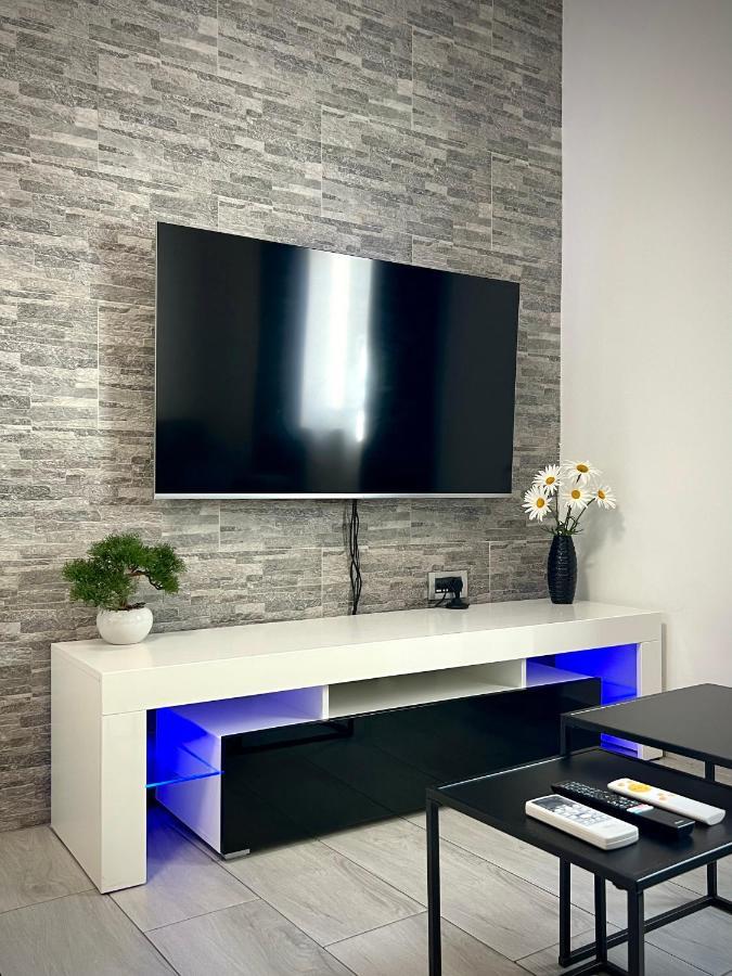 Apartman Rocan เวอร์ซาร์ ภายนอก รูปภาพ