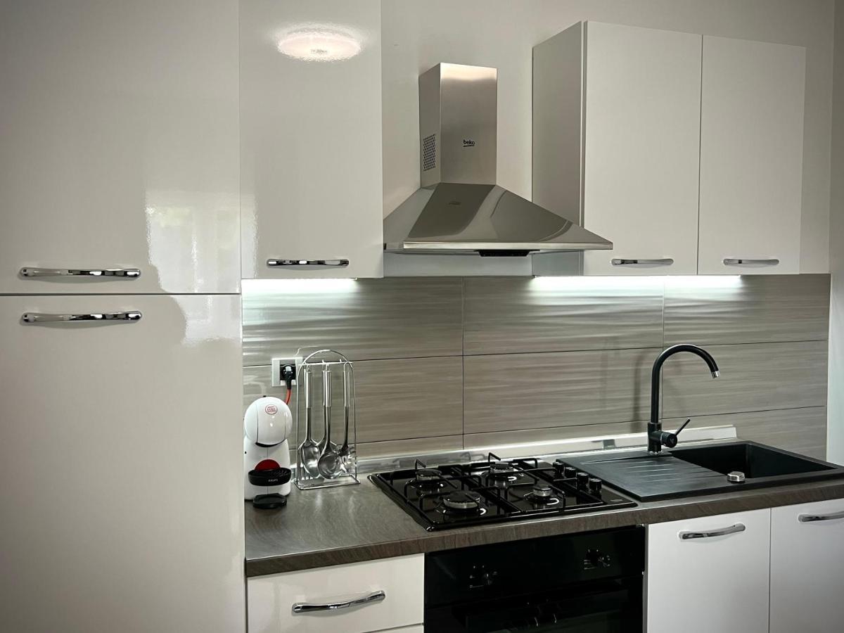 Apartman Rocan เวอร์ซาร์ ภายนอก รูปภาพ