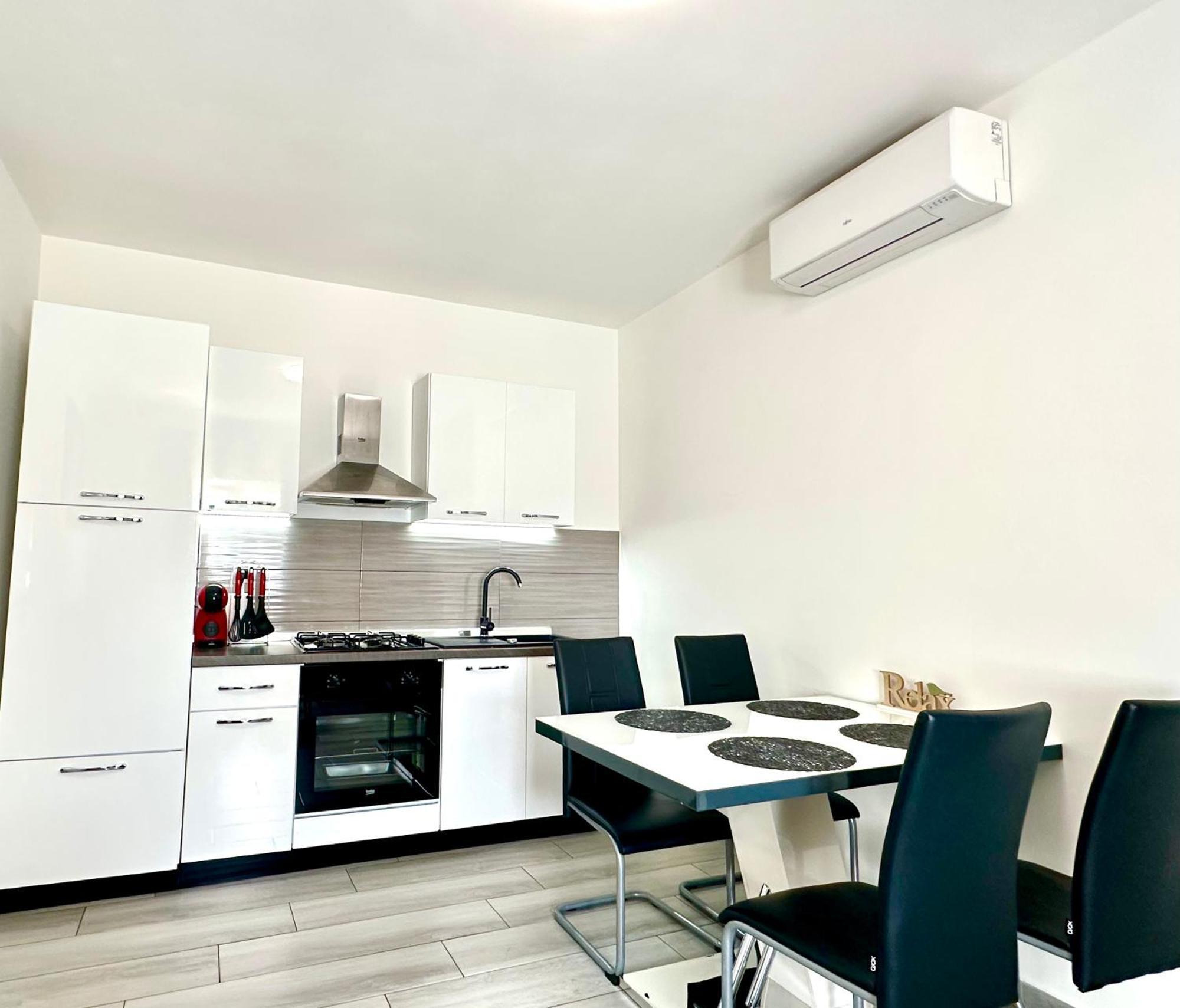 Apartman Rocan เวอร์ซาร์ ภายนอก รูปภาพ