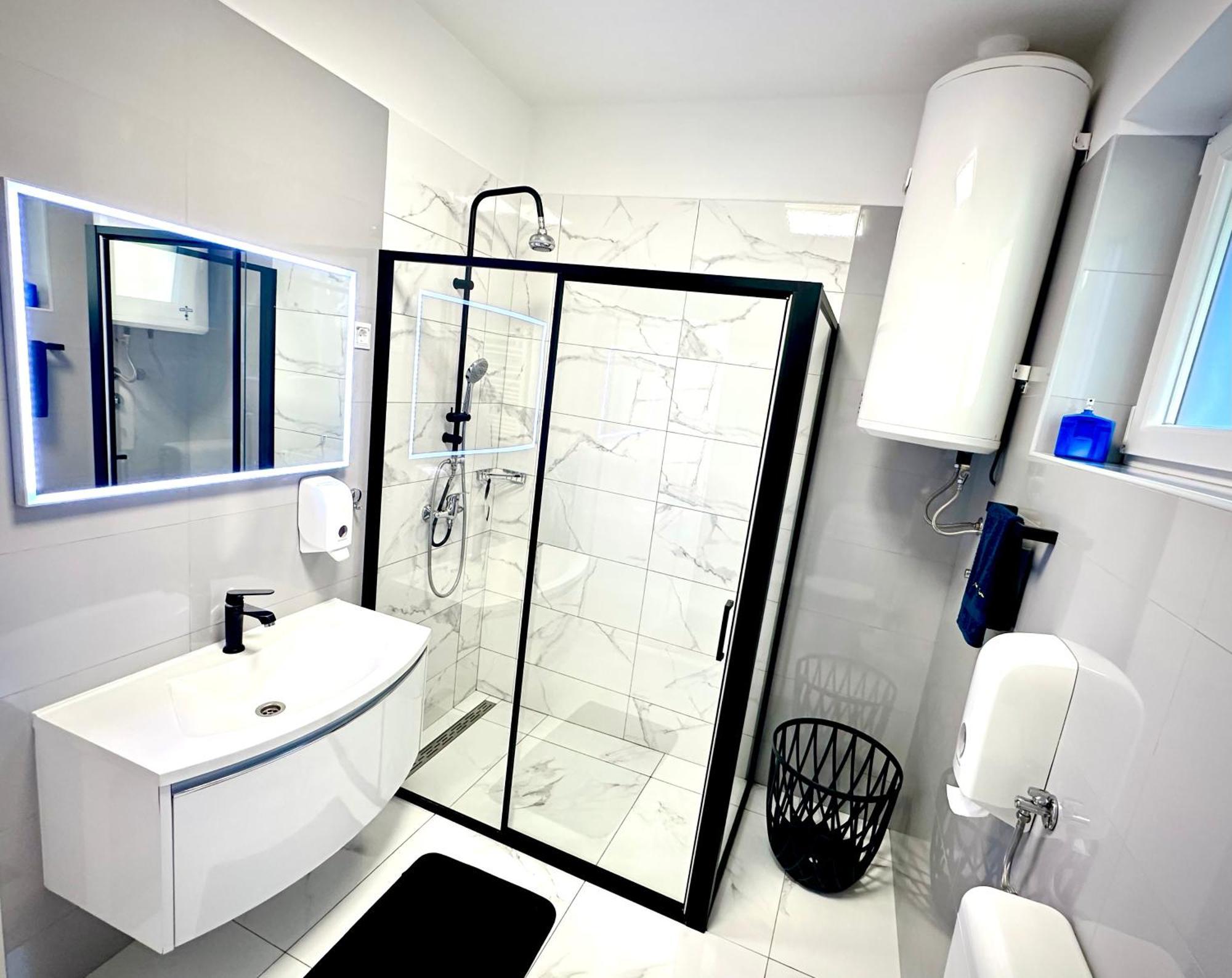 Apartman Rocan เวอร์ซาร์ ภายนอก รูปภาพ