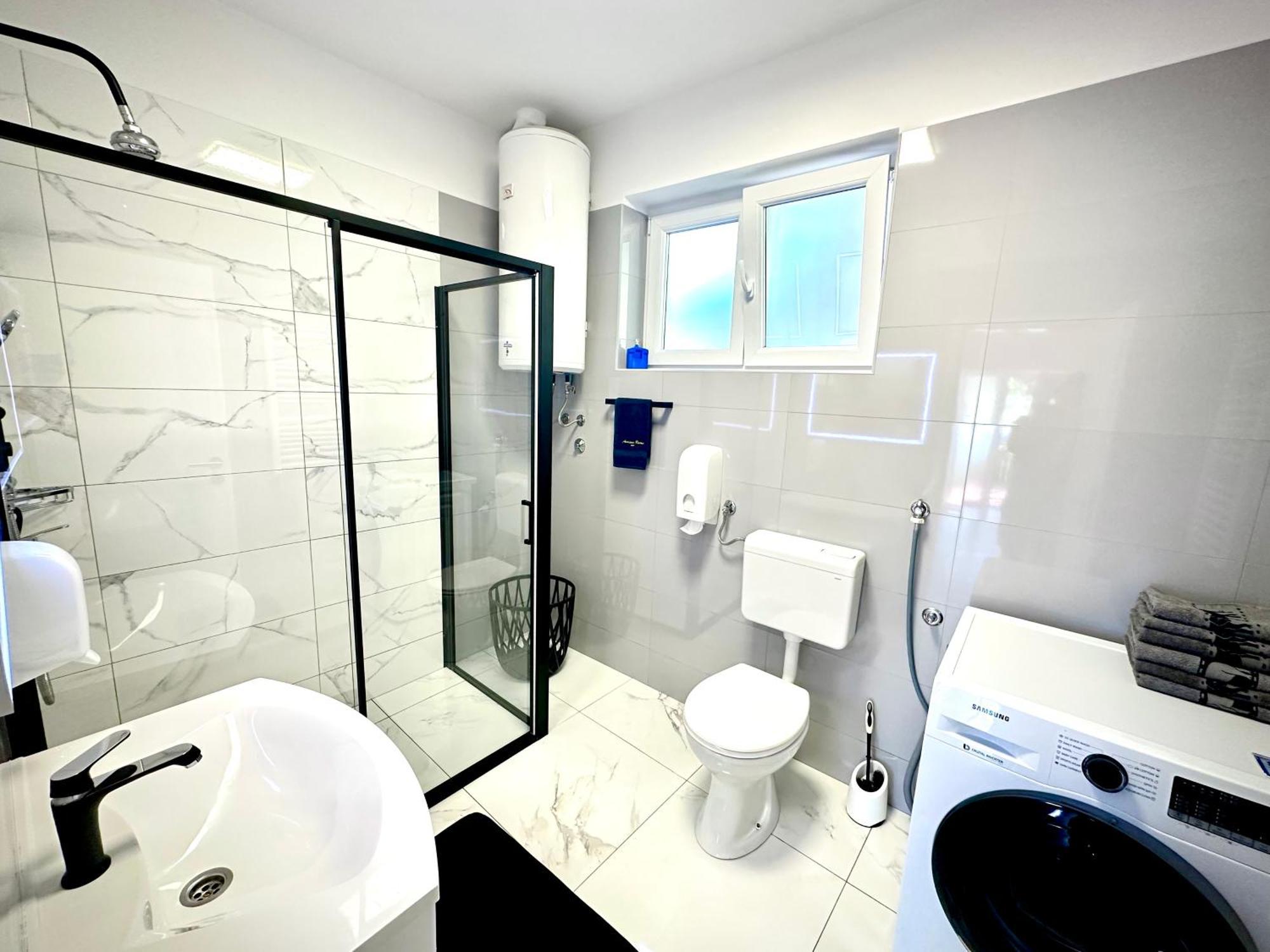 Apartman Rocan เวอร์ซาร์ ภายนอก รูปภาพ