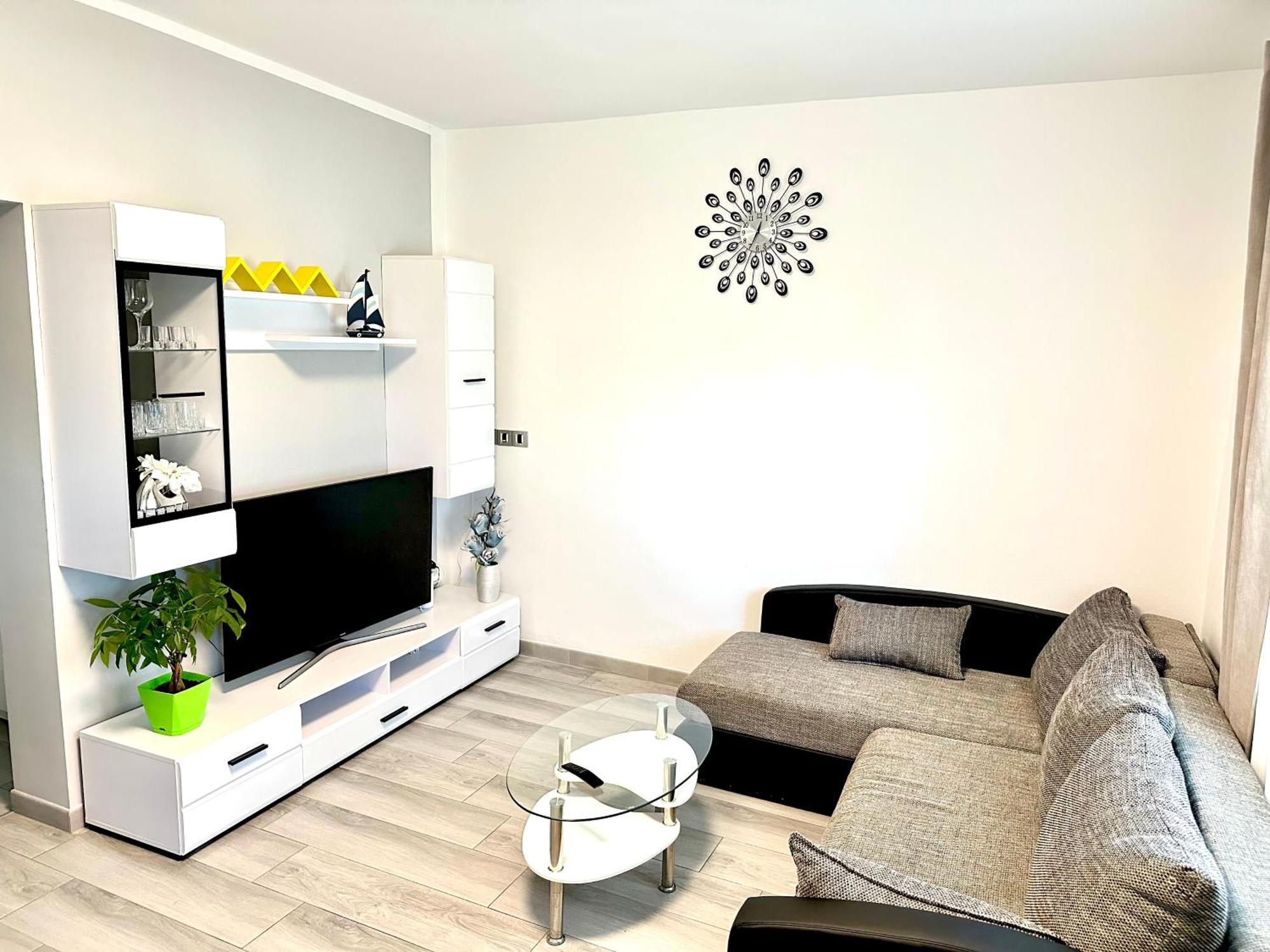 Apartman Rocan เวอร์ซาร์ ภายนอก รูปภาพ